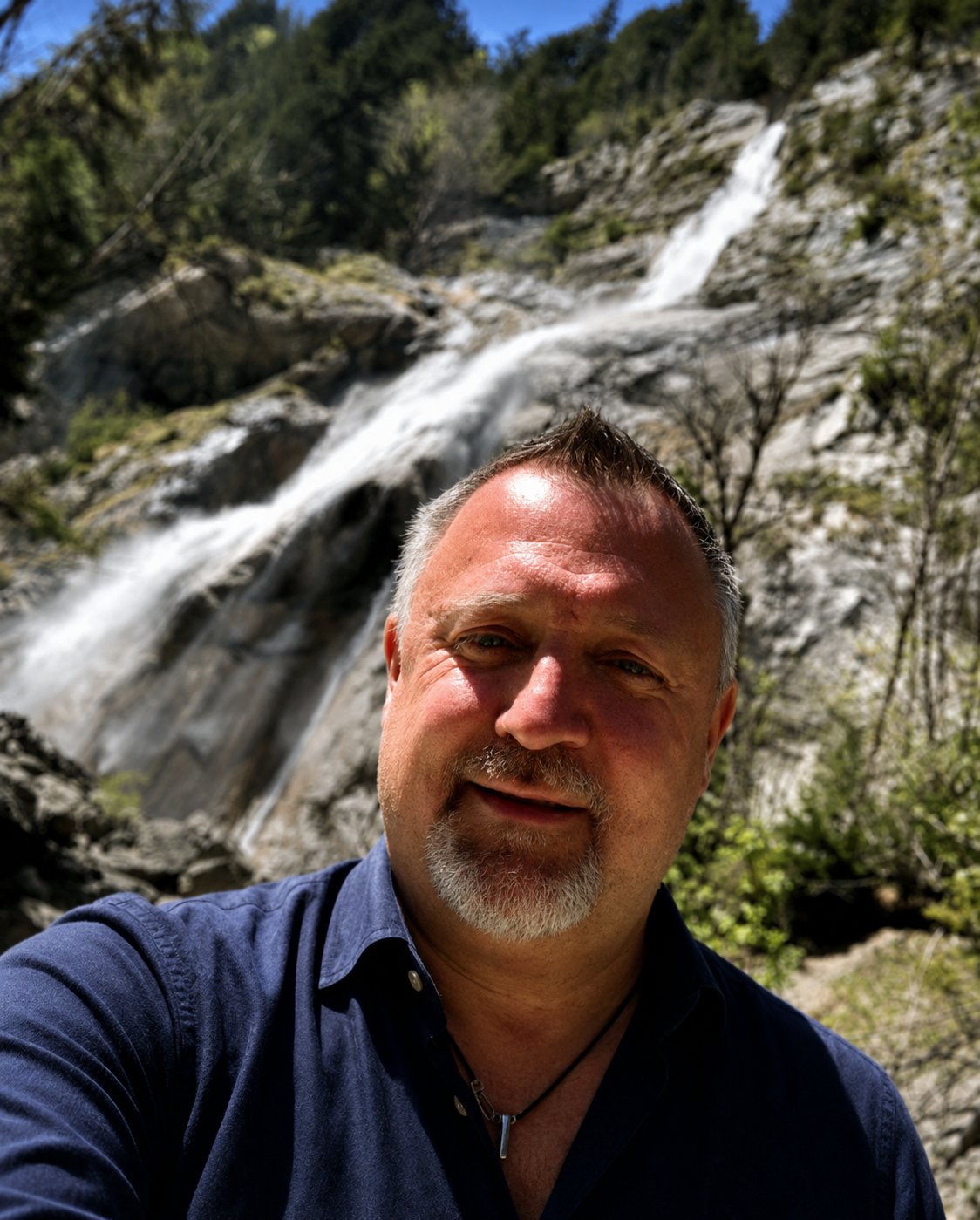 Udo am Wasserfall